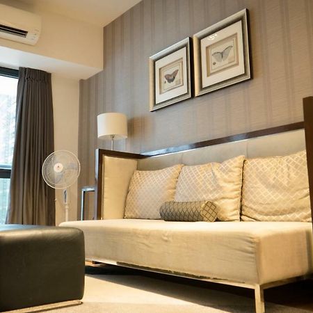 Milano Versace Suites Makati City Exteriör bild
