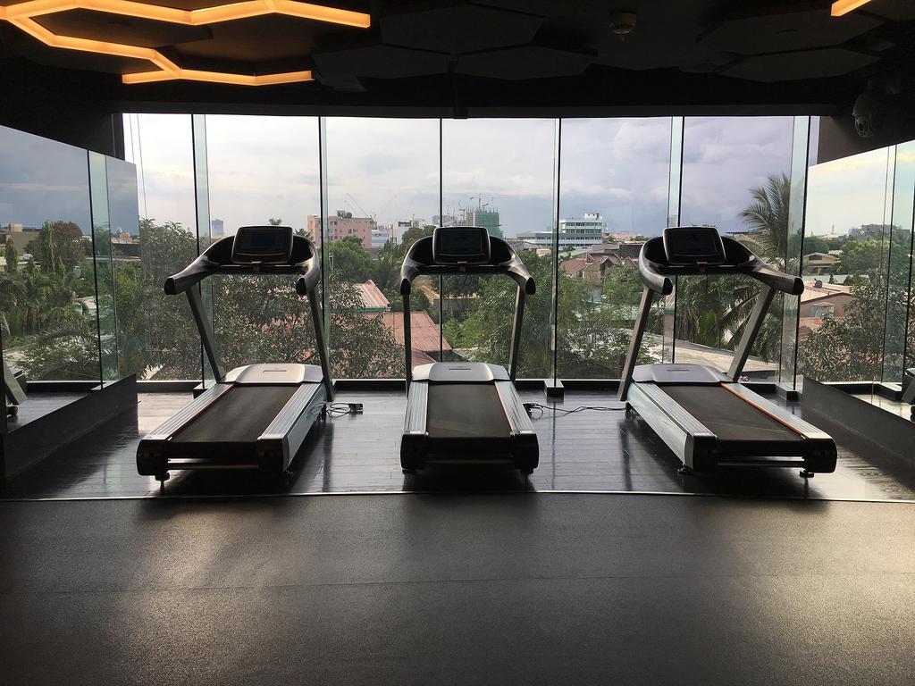 Milano Versace Suites Makati City Exteriör bild
