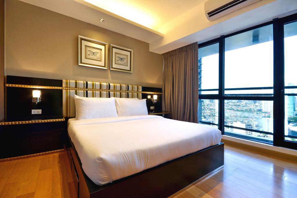 Milano Versace Suites Makati City Exteriör bild