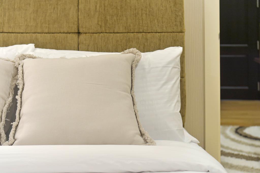 Milano Versace Suites Makati City Exteriör bild