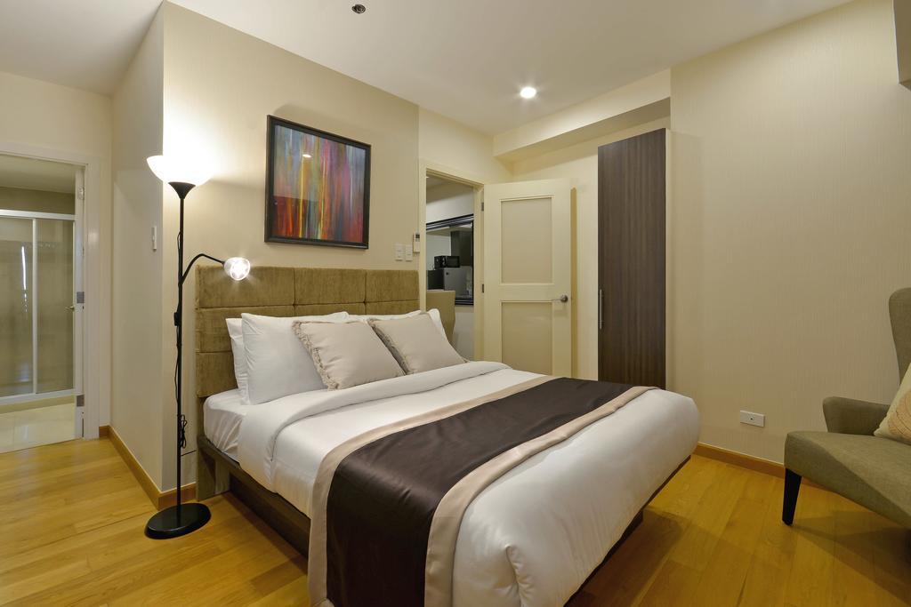 Milano Versace Suites Makati City Exteriör bild