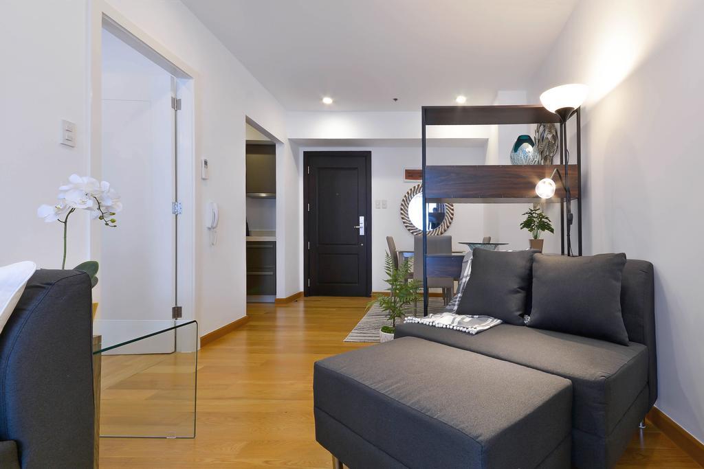 Milano Versace Suites Makati City Exteriör bild