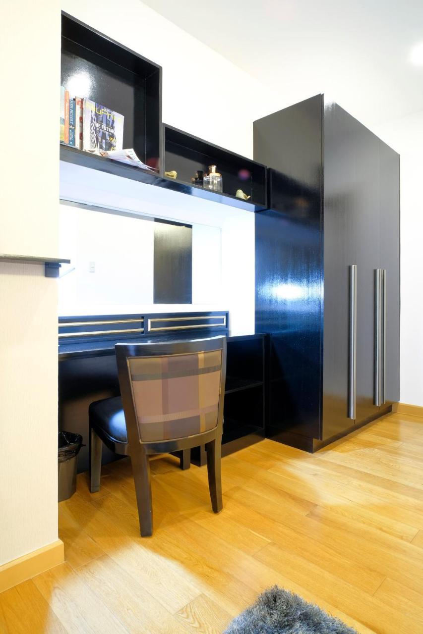 Milano Versace Suites Makati City Exteriör bild