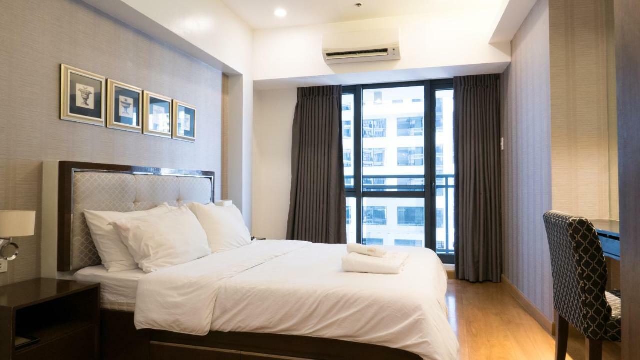 Milano Versace Suites Makati City Exteriör bild