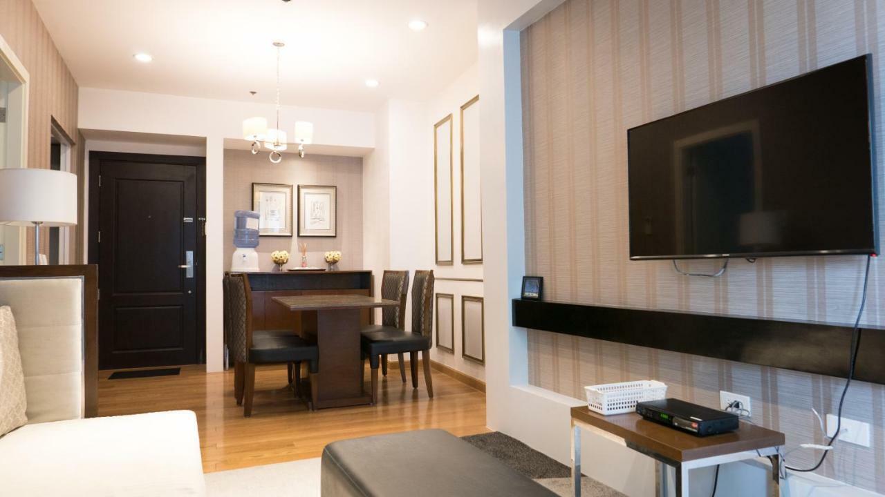 Milano Versace Suites Makati City Exteriör bild